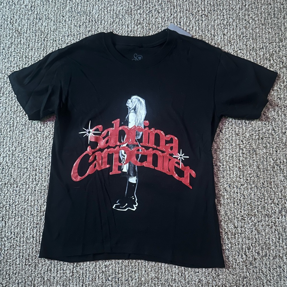 Black Graphic Tee - Short Sleeve